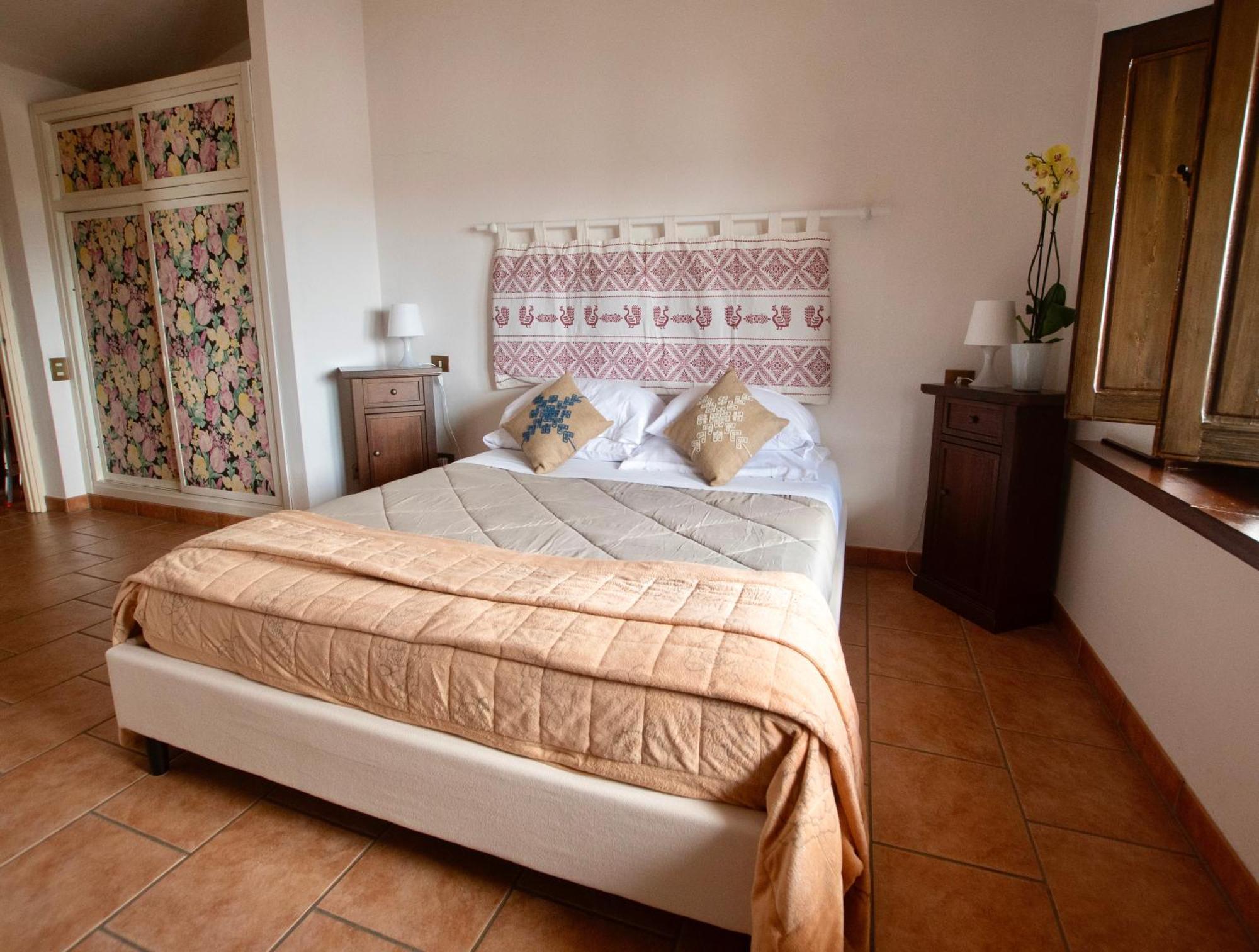 Albergo Ristorante Locanda Rosella Giba Buitenkant foto